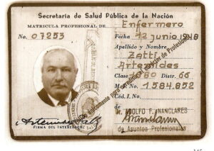 El carnet oficial de enfermero de Don Zatti