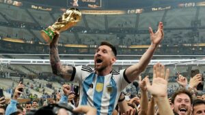 messi con la copa