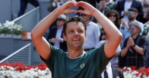 9RJX_dYr3_1200x630__1