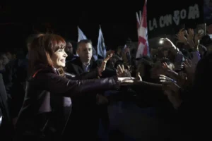 Cristina-Kirchner-696x464