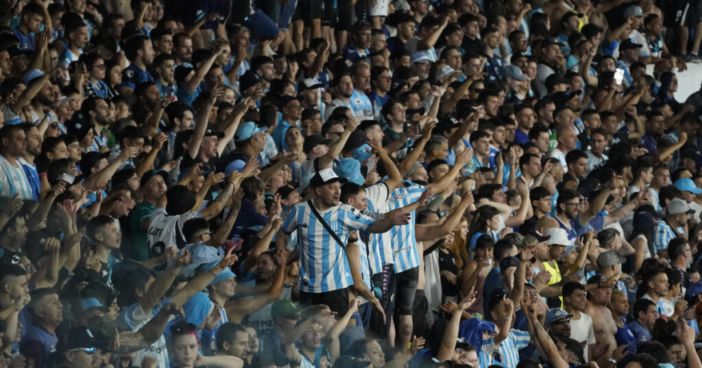 Racing vs Independiente de Rivadavia. Hinchada 10.11.2024 Foto Maxi Failla
