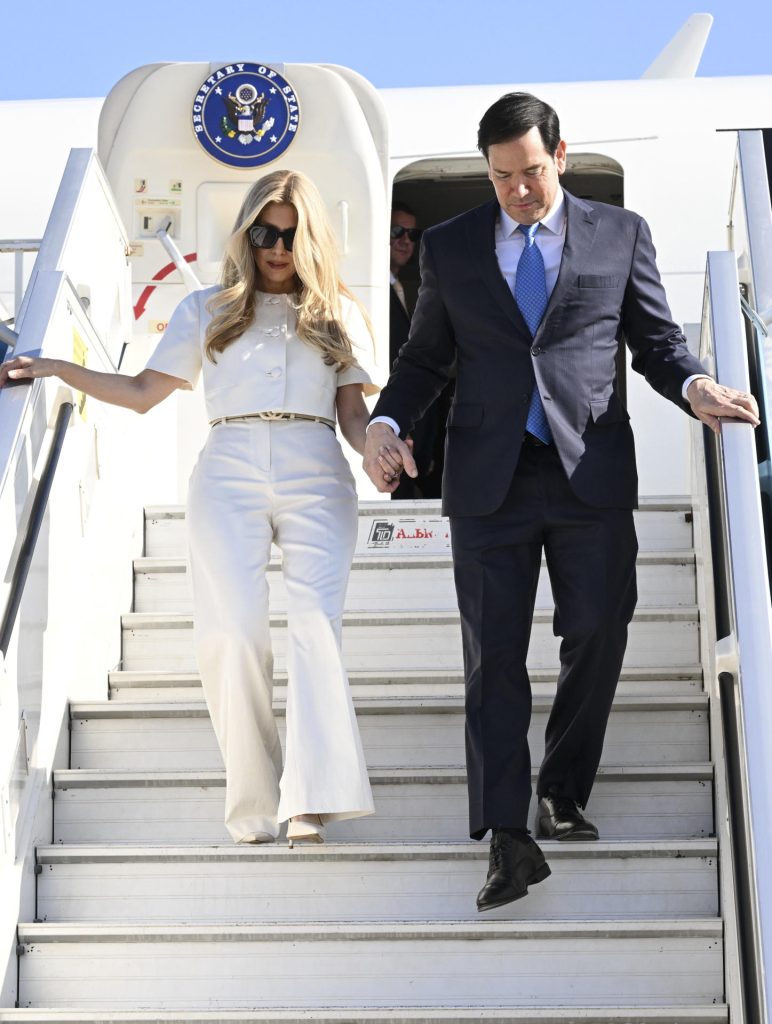 rss-efe335ae93730d7982b334a53b754a8befb6be641f3w-772x1024-1